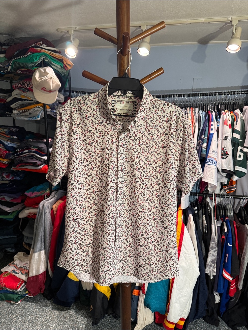 Short-Sleeve Floral Button-Up Shirt - White with Red/Black Print